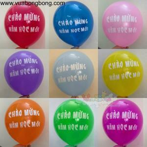 Bong bóng in chữ chúc mừng năm học mới khai giảng